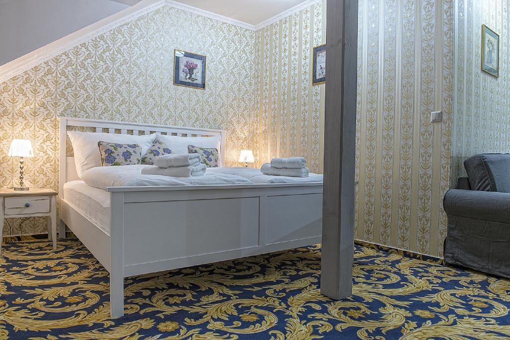 Hotel Pod Branou Bardejov Chambre photo