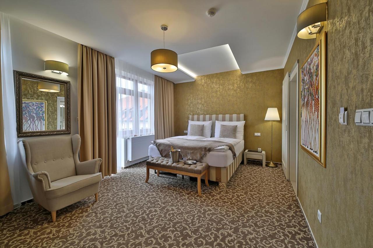Hotel Pod Branou Bardejov Extérieur photo